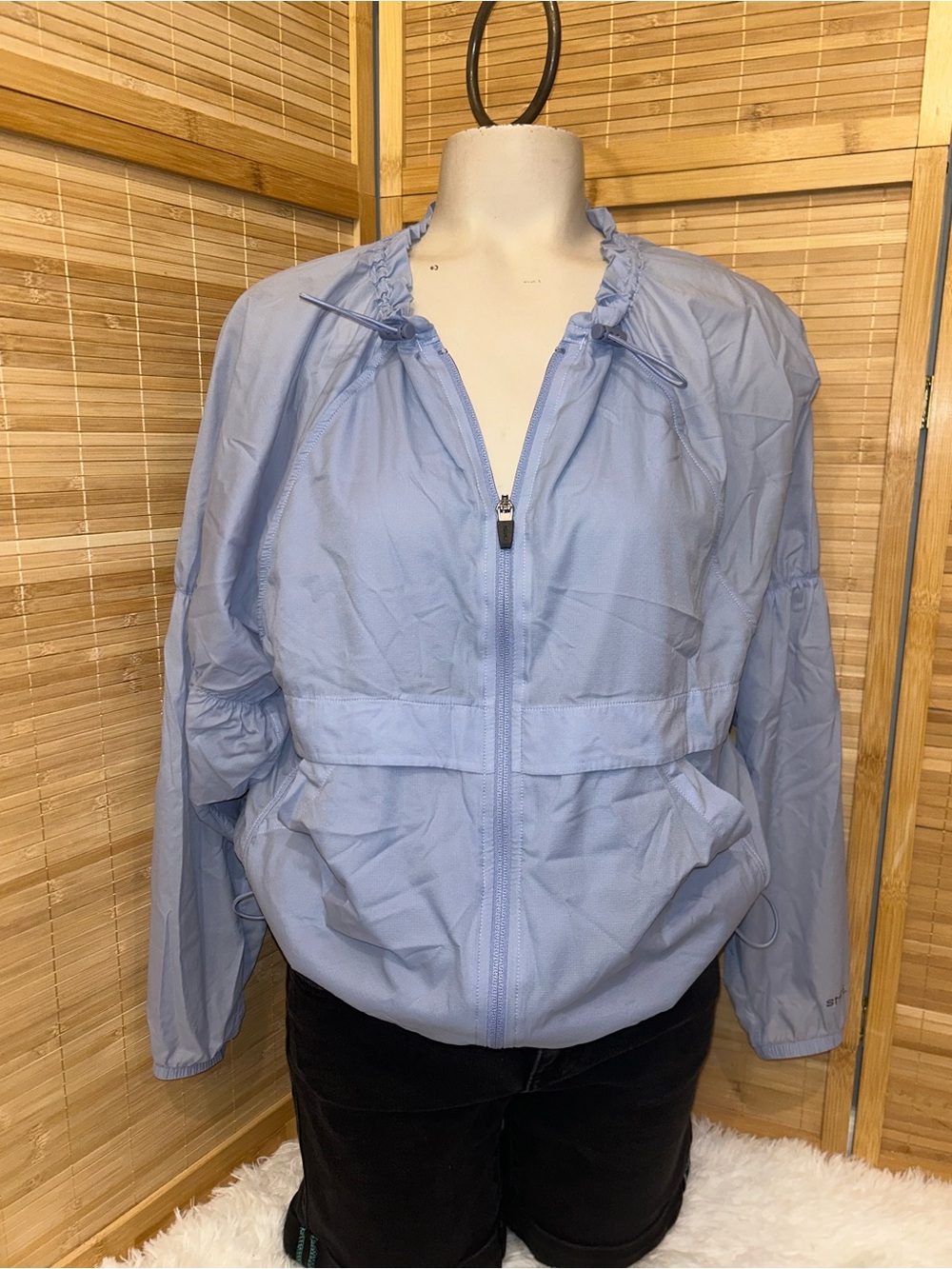 Stori woman’s light blue athletic full zip jacket windbreaker woman’s size 2